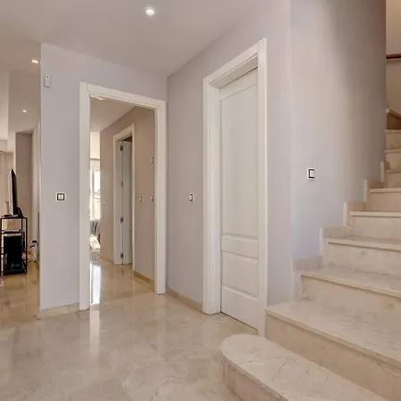 Apartman Aloha Terraced House